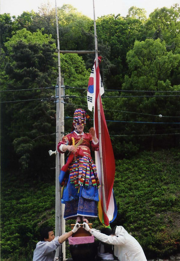 img028.jpg